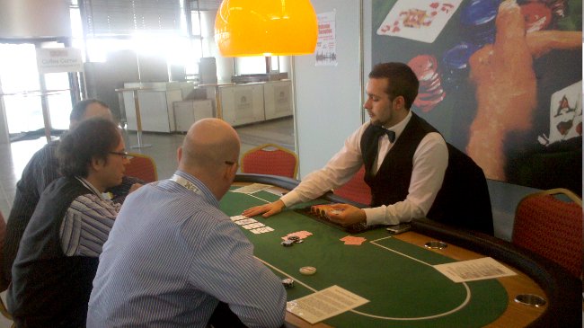Pokertisch in der Ausstellung Pokertisch in der Ausstellung